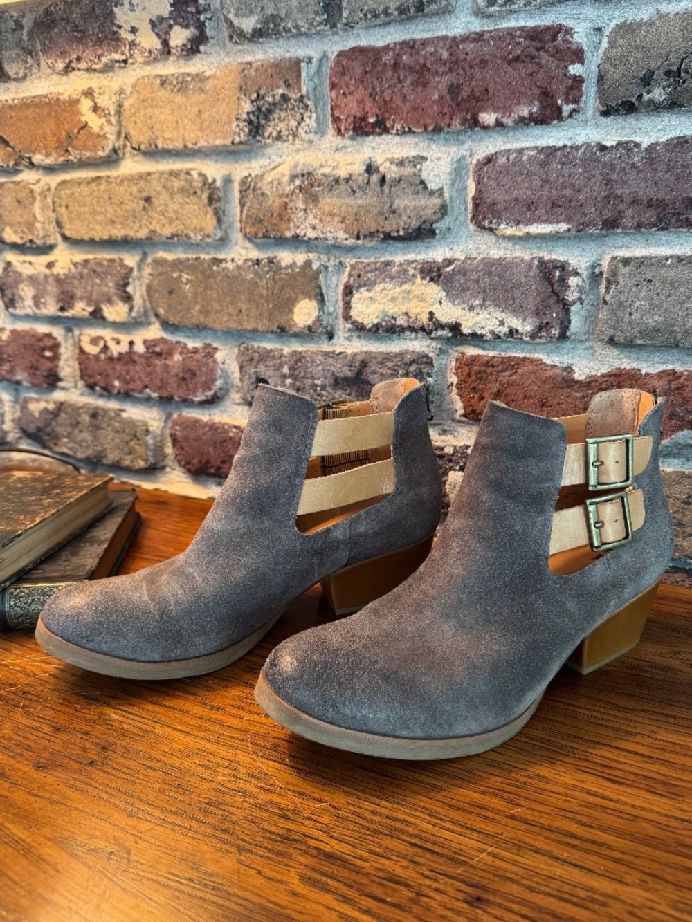 🤍 KORKS by Kork-Ease Gabriela Leather Booties Gray 8.5M